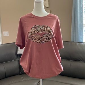 Animal Print Lips Tshirt Sz L